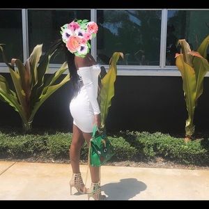 Size small Beautiful off shoulder white dress